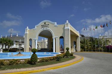 Ensenachos-Hotel,_Cayo_Santa_Maria,_DSC2729_b_B740