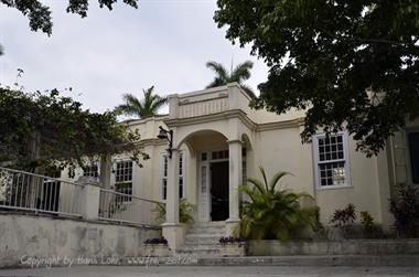 Finca-Hemingway,_Cuba_DSC1859_b_B740