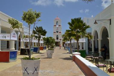 Market-Place,_Cayo_Santa_Maria,_DSC2884_b_B740