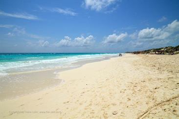 Sol_Cayo_Largo_Beach,_DSC_8778_b_H600