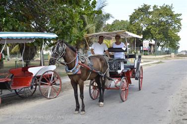 Varadero-Village,_Sightseeing,_DSC1990_b_B740