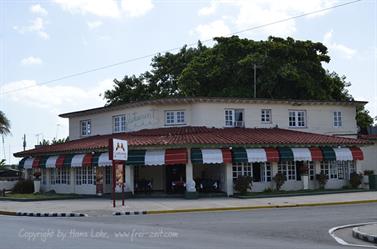 Varadero-Village,_Sightseeing,_DSC1997_b_B740