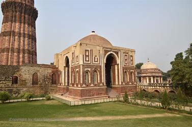 QUTAB_MINAR,_DELHI,__DSC2346_b_H600