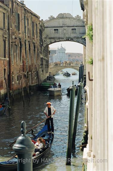 8592_29_VENEDIG_KANAL_MIT_S_478