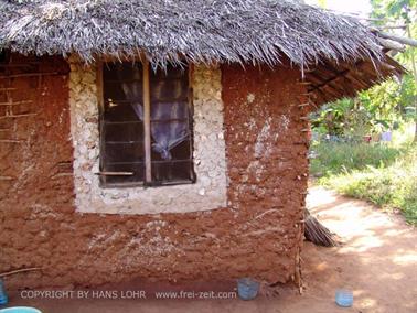 KENYA_2007,_Bob_and_his_village,_DSC04240H488