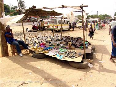 KENYA_2007,_Market_in_Ukunda,_DSC06044H488