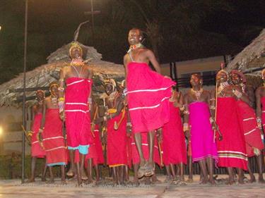 KENYA_2007,_Massai_Entertainment,_DSC04373H488