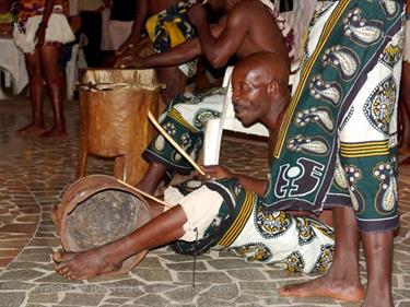 KENYA_2007,_Massai_Entertainment,_DSC04852H488