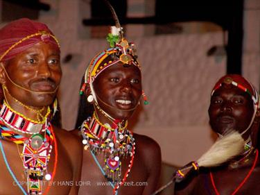 KENYA_2007,_Massai_Entertainment,_DSC04893H488