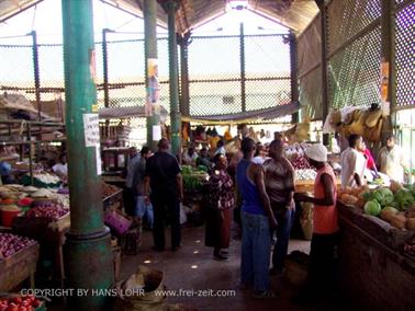 KENYA_2007,_Mombasa_day_trip,_DSC04653H488