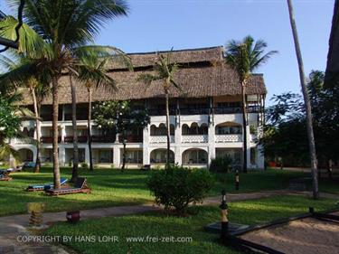 KENYA_2007,_Southern_Palms_Hotel,_DSC06137H488