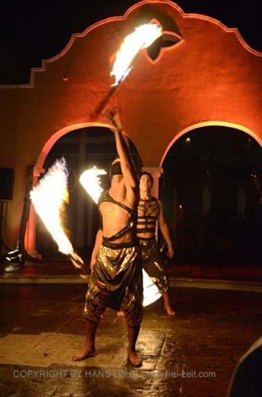 Dreams-Resort-und-Spa-Tulum,-Fireshow,_DSC_6271_b_H600Px