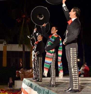 Dreams-Resort-und-Spa-Tulum,-Folkloreshow,_DSC_6793_b_H600Px