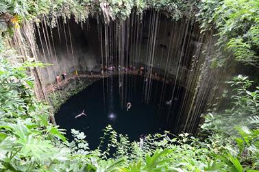 Ik-Kil-Cenote,_DSC_5963_b_H600Px