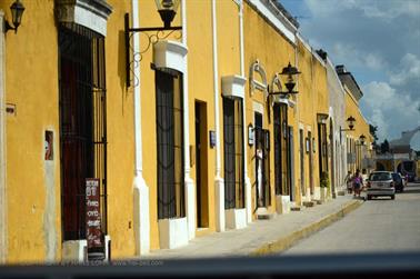 Izamal,-Citytour-in-a-coach,_DSC_5895_b_H600Px