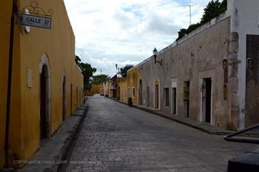 Izamal,-Citytour-in-a-coach,_DSC_5924_b_H600Px