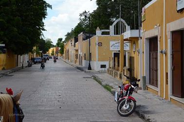 Izamal,-Citytour-in-a-coach,_DSC_5925_b_H600Px