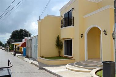 Izamal,-Citytour-in-a-coach,_DSC_5932_b_H600Px