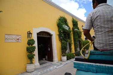 Izamal,-Citytour-in-a-coach,_DSC_5946_b_H600Px