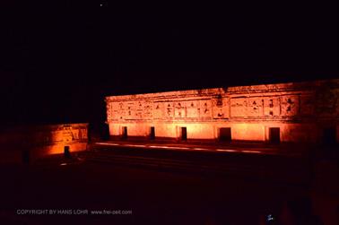 Uxmal-Light--and-Sound-Show,_DSC_5325_b_H600Px