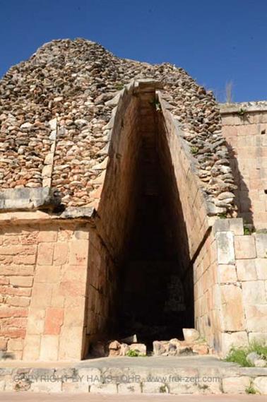 Uxmal-an-old-Mayan-City,_DSC_5368_b_H600Px