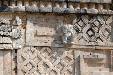 Uxmal-an-old-Mayan-City,_DSC_5388_b_H600Px