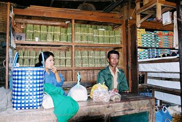 Bagan,_Myanmar,_F1010027b_H600