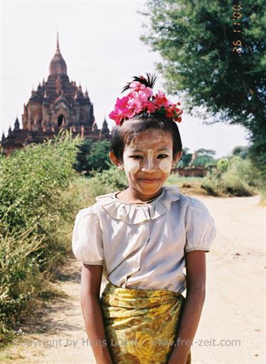 Bagan,_Myanmar,_F1020004b_H600