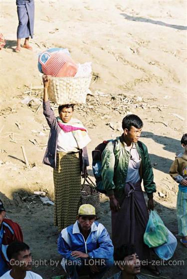 Cruise_Mandalay_to_Bagan,_Myanmar,_379F1030004B_H600