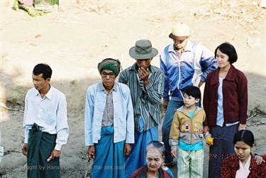 Cruise_Mandalay_to_Bagan,_Myanmar,_384F1030008B_H600