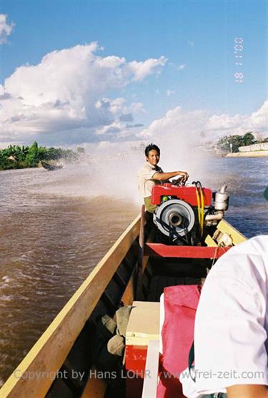 Inle_Lake,_Myanmar,_048F1000013B_H600