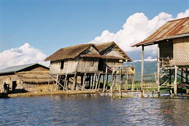 Inle_Lake,_Myanmar,_051F1000016B_H600