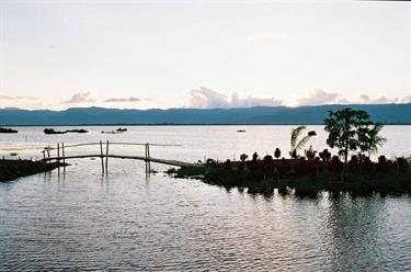 Inle_Lake,_Myanmar,_065F1000030B_H600