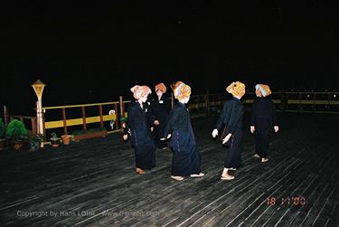 Inle_Lake,_Myanmar,_078F1050009B_H600