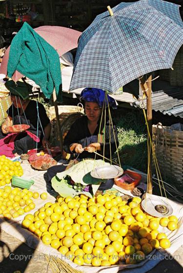 Inle_Lake,_Myanmar,_098F1050030B_H600