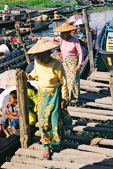 Inle_Lake,_Myanmar,_116F1020011B_H600