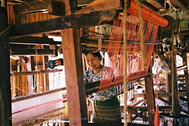 Inle_Lake,_Myanmar,_118F1020013B_H600