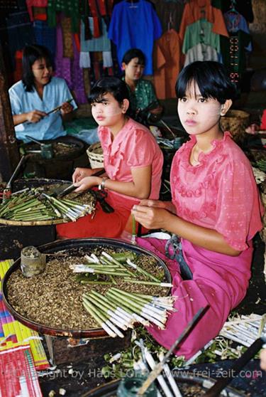 Inle_Lake,_Myanmar,_130F1020027B_H600