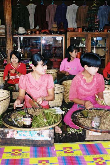 Inle_Lake,_Myanmar,_132F1020029B_H600