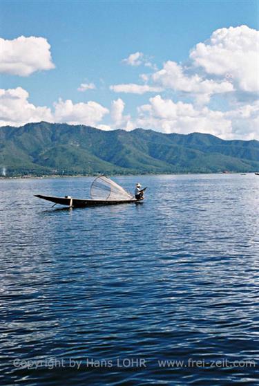 Inle_Lake,_Myanmar,_143F1000003B_H600