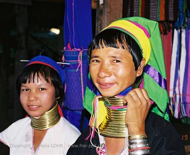 Inle_Lake,_Myanmar,_150F1000009C_H600