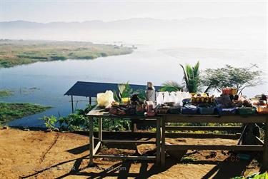 Inle_Lake,_Myanmar,_155F1000014B_H600