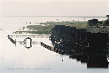 Inle_Lake,_Myanmar,_157F1000016B_H600