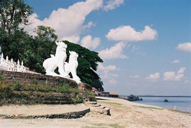 Mandalay,_Myanmar,_253F1010003B_H600