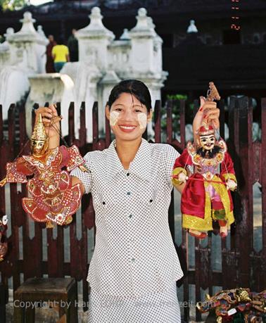 Mandalay,_Myanmar,_267F1010021B_H600