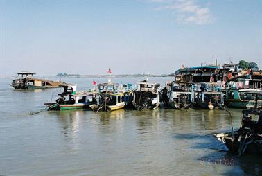 Mingun,_Myanmar,_209F1030030B_H600