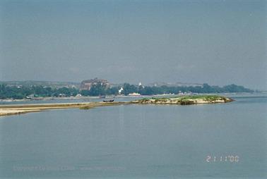 Mingun,_Myanmar,_221F1030005B_H600