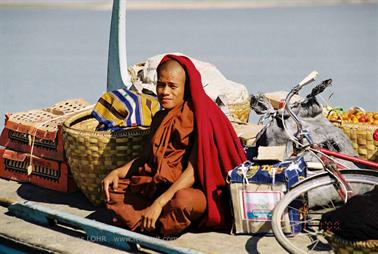 Mingun,_Myanmar,_226F1030011B_H600