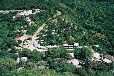 Mount_Popa,_Myanmar,_434F1020030B_H600