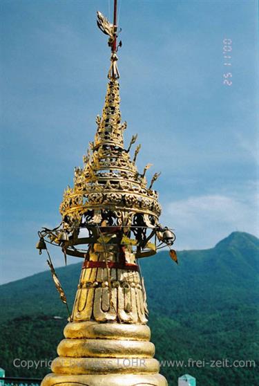 Mount_Popa,_Myanmar,_435F1020031B_H600